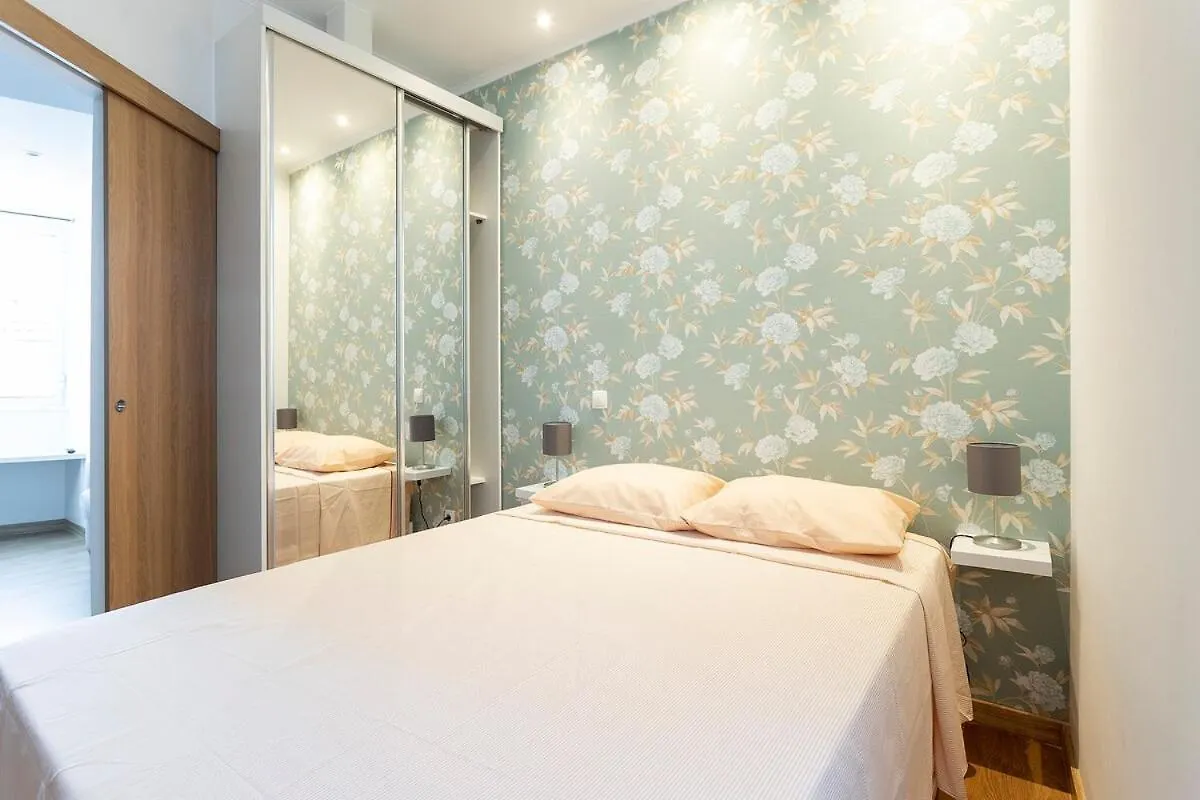 Bright 1 Bedroom Apartment In The Heart Of Sunny Lisbon Portugal